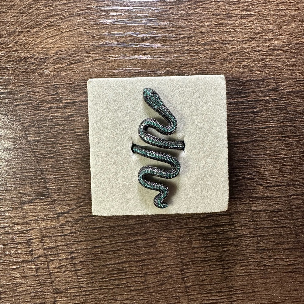 *SOLD* Taylor Swift Reputation Green Snake Ring - Picture 1 of 4
